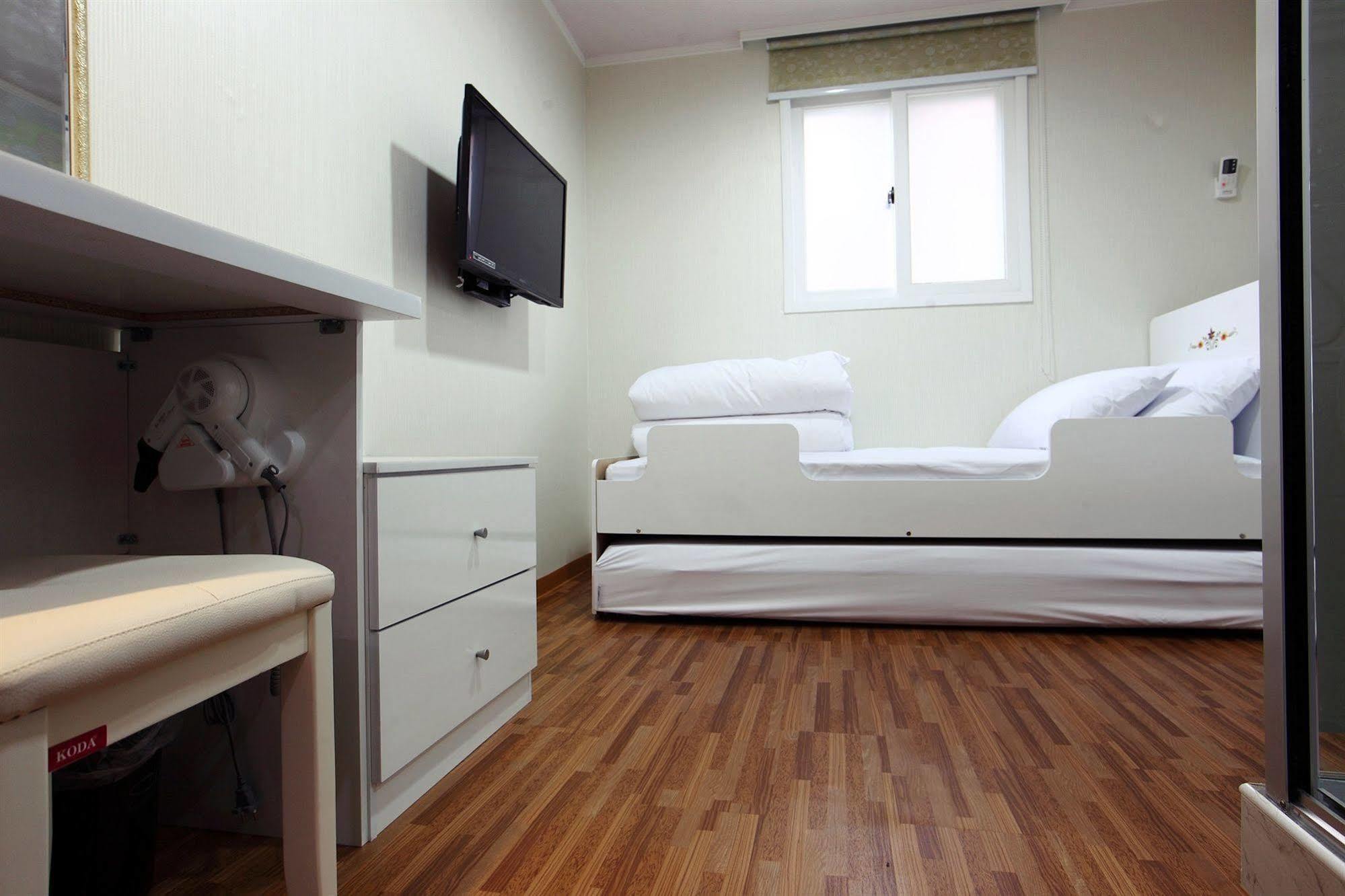 Chloe Guesthouse Gangnam Seoul Bagian luar foto